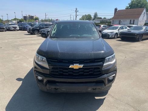 Used 2022 Chevrolet Colorado LT w/ LT Convenience Package AWD/4WD image 3