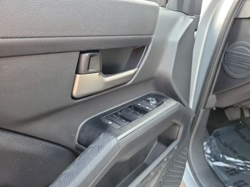 Used 2025 Toyota Tacoma TRD Off-Road AWD/4WD image 18