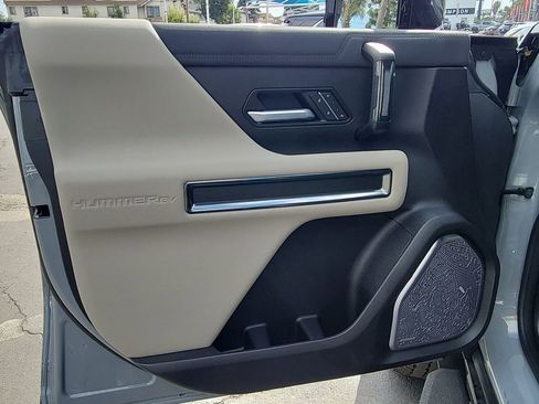 Used 2026 GMC Hummer EV SUV image 21