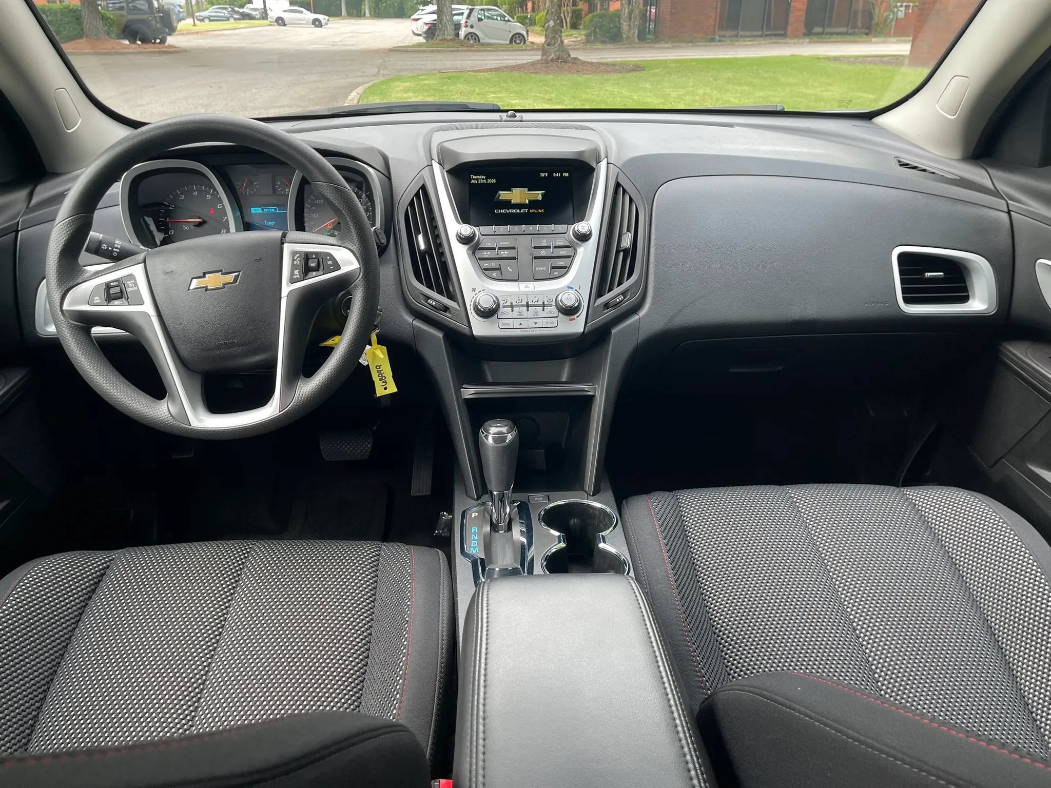 Used 2017 Chevrolet Equinox LT FWD image 16