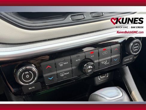 Used 2025 Jeep Compass Limited AWD/4WD image 28