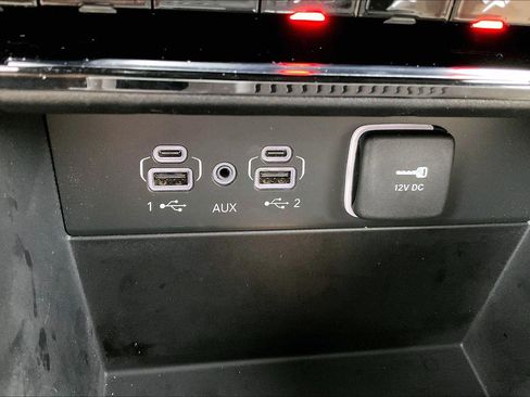 Used 2023 Jeep Grand Cherokee Limited w/ Trailer Tow Prep Group (B) image 31