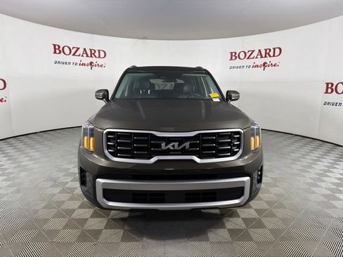 Used 2024 Kia Telluride S w/ S Sunroof Package FWD image 2