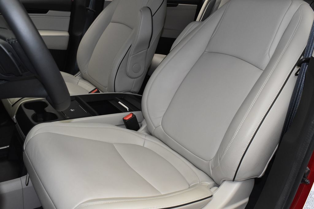 Used 2025 Honda Odyssey Touring image 15