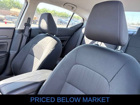 Used 2024 Nissan Altima 2.5 SV FWD image 11