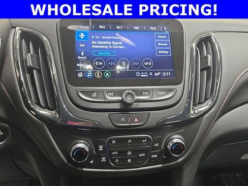Used 2022 Chevrolet Equinox RS w/ RS Leather Package image 20