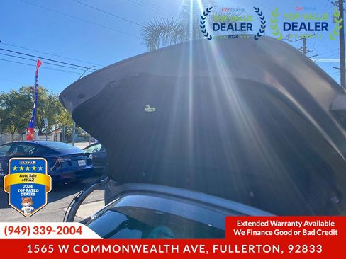 Used 2020 Toyota Corolla LE w/ Carpet Mat Package (TMS) image 32