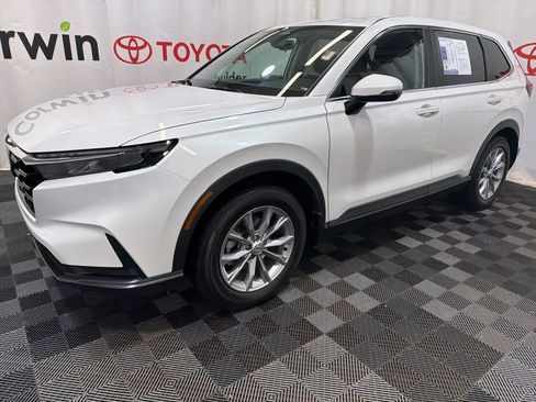 Used 2025 Honda CR-V EX image 3