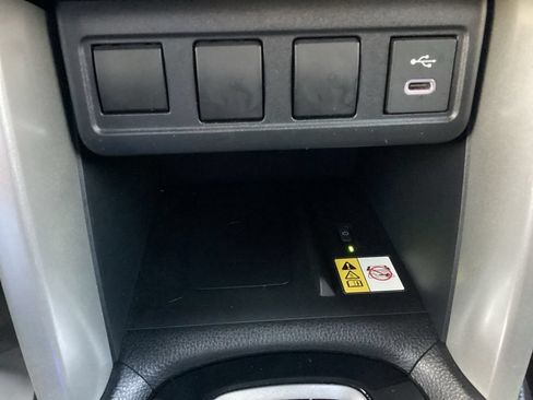 Used 2023 Toyota Corolla Cross LE AWD/4WD image 18