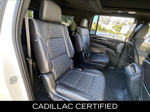 Certified 2024 Cadillac Escalade ESV V w/ Heavy-Duty Trailer Package AWD/4WD image 18
