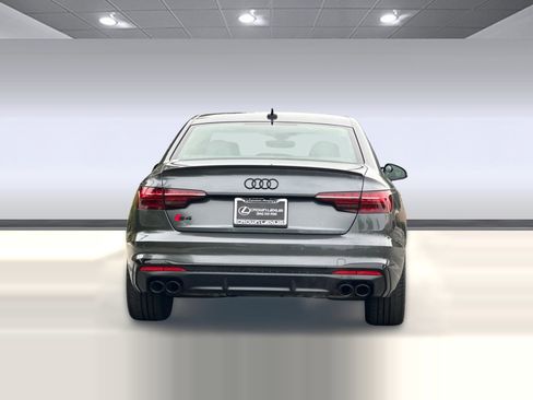 Used 2023 Audi S4 Premium Plus image 9