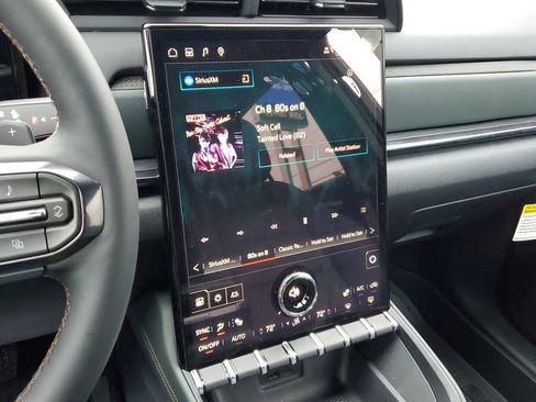 New 2026 GMC Terrain AT4 w/ LPO, Black Badging Package AWD/4WD image 30