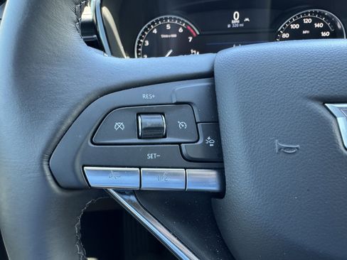 New 2025 Cadillac XT6 Luxury image 28