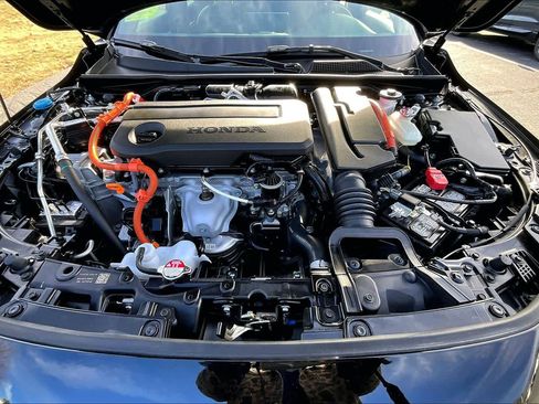 Used 2025 Honda Civic Sport image 27