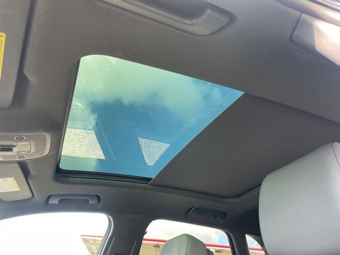 Used 2021 Audi Q3 2.0T Premium image 12