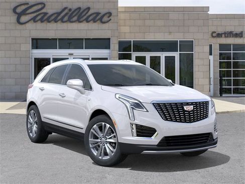 New 2025 Cadillac XT5 Premium Luxury w/ LPO, Floor Liner Package image 7