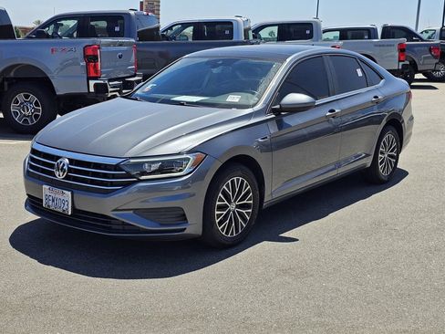 Used 2019 Volkswagen Jetta SEL FWD image 4