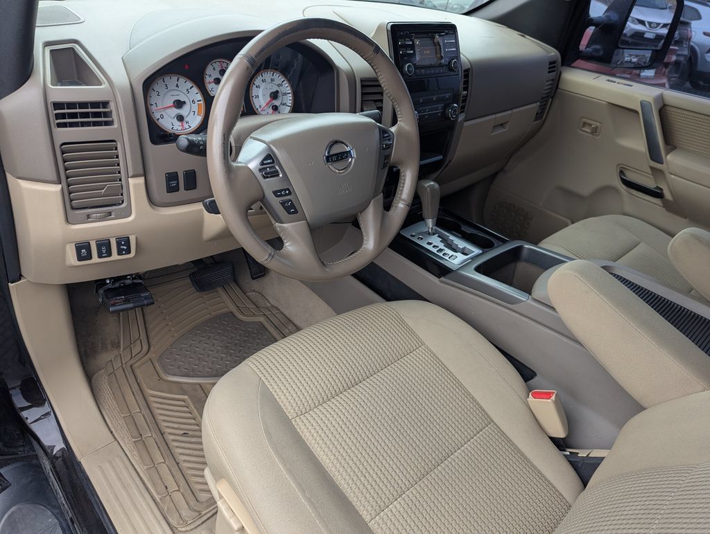 Used 2013 Nissan Titan 4x4 Crew Cab image 24