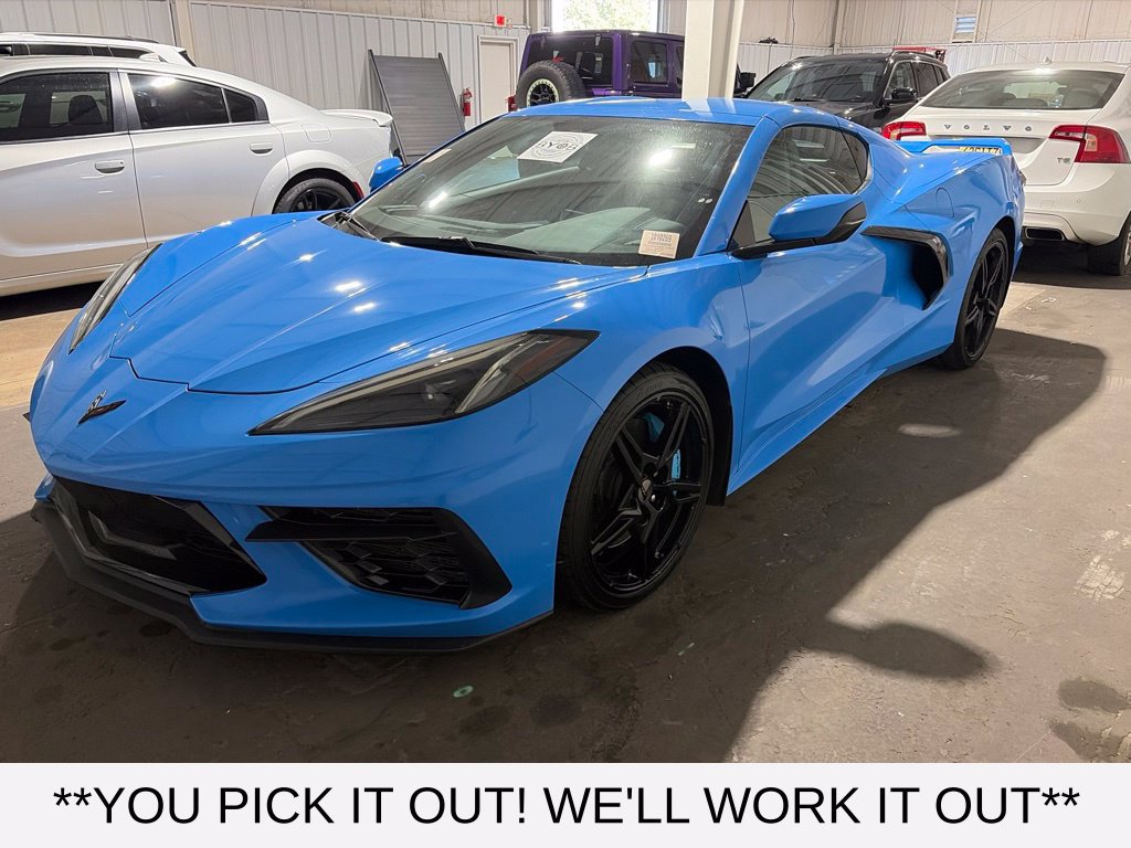 Used 2021 Chevrolet Corvette Stingray Coupe w/ Z51 Performance Package RWD image 3