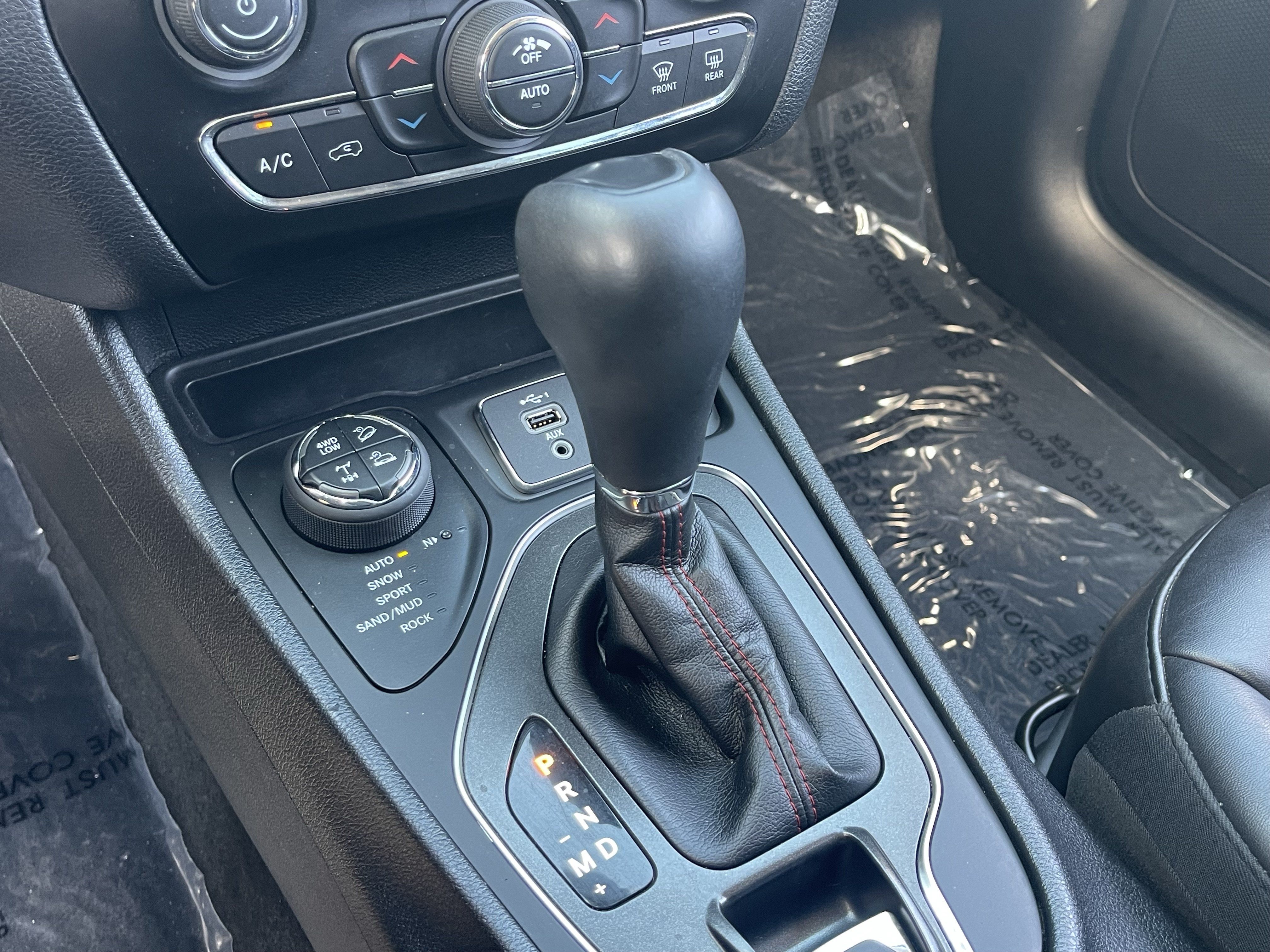Used 2021 Jeep Cherokee Trailhawk w/ Sun, Sound & Nav Group AWD/4WD image 26