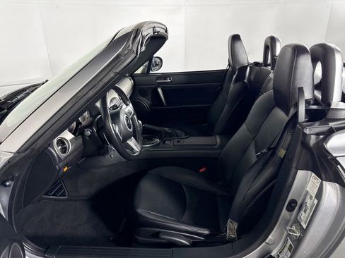 Used 2011 MAZDA MX-5 Miata Grand Touring RWD image 11