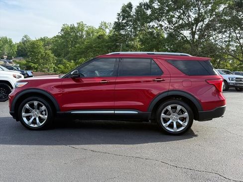 Certified 2020 Ford Explorer Platinum w/ Premium Technology Package AWD/4WD image 7