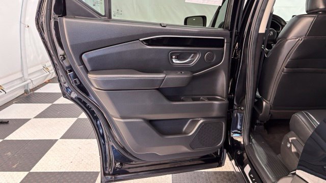 Used 2025 Honda Pilot EX-L image 20