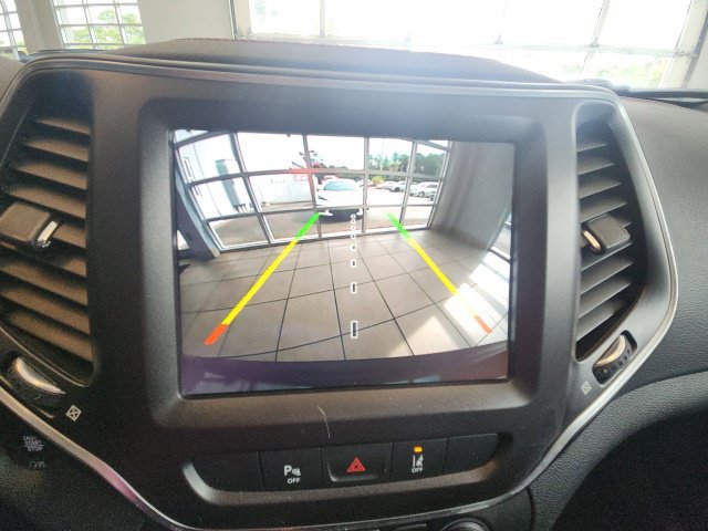 Used 2021 Jeep Cherokee Trailhawk w/ Sun, Sound & Nav Group AWD/4WD image 30