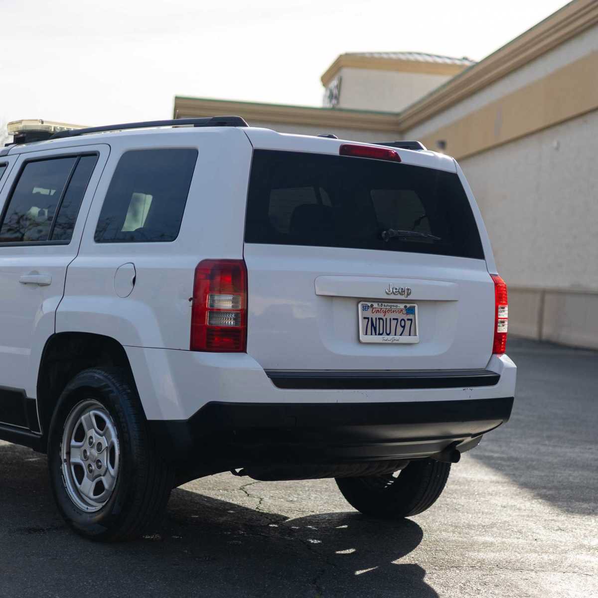 Used 2016 Jeep Patriot Sport w/ Power Value Group FWD image 12