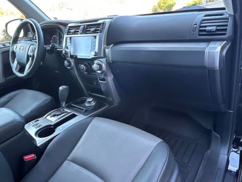 Used 2022 Toyota 4Runner SR5 Premium image 43