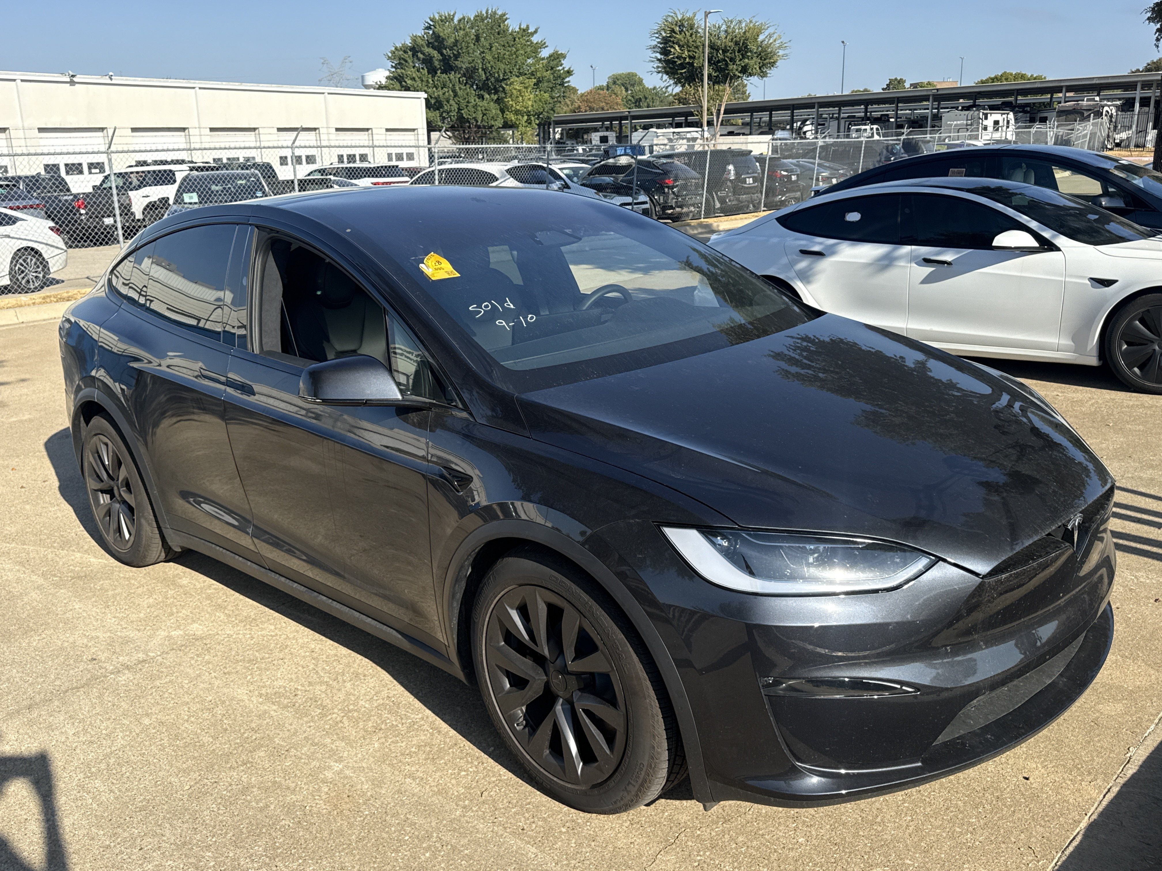 Used 2025 Tesla Model X AWD/4WD image 2