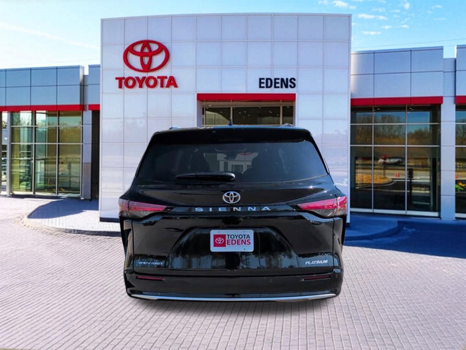 New 2026 Toyota Sienna Platinum AWD/4WD image 4