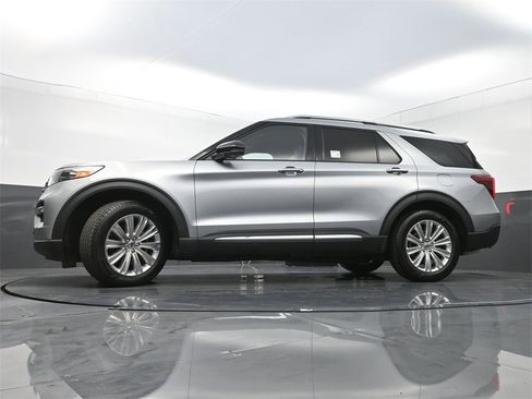 Used 2020 Ford Explorer Limited image 29