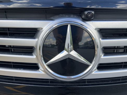 Used 2025 Mercedes-Benz GLB 250 image 6