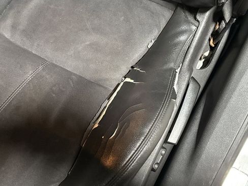 Used 2011 Chevrolet Malibu LT image 39