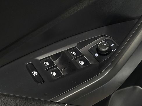 Used 2022 Volkswagen Jetta SE FWD image 27
