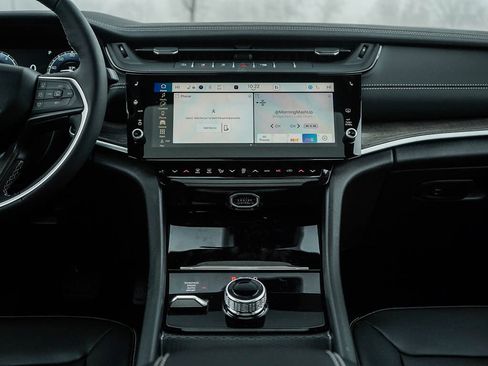 New 2026 Jeep Grand Cherokee L Limited image 18