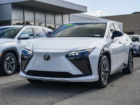 Used 2023 Lexus RZ 450e Premium w/ Technology Package image 5