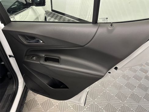 Used 2020 Chevrolet Equinox Premier image 18