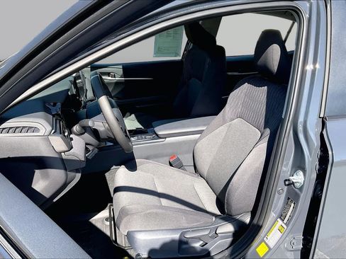 Certified 2026 Toyota Camry LE FWD image 7