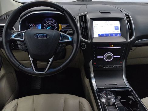 Used 2019 Ford Edge Titanium w/ Cold Weather Package FWD image 22