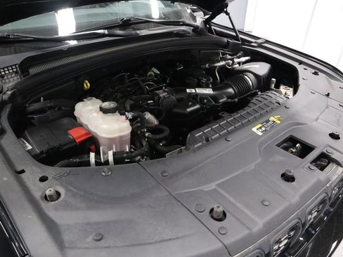 Used 2023 Jeep Grand Cherokee Altitude image 16