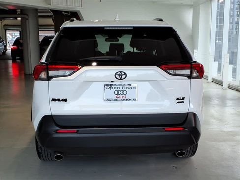Used 2023 Toyota RAV4 XLE image 5