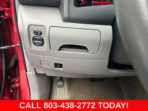 Used 2011 Toyota Camry LE FWD image 28