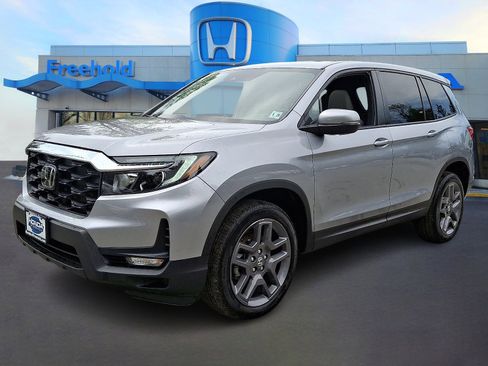 Used 2023 Honda Passport EX-L image 3