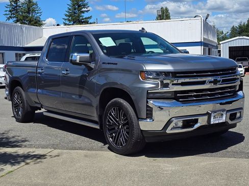 Used 2022 Chevrolet Silverado 1500 LTZ w/ Safety Package II AWD/4WD image 3