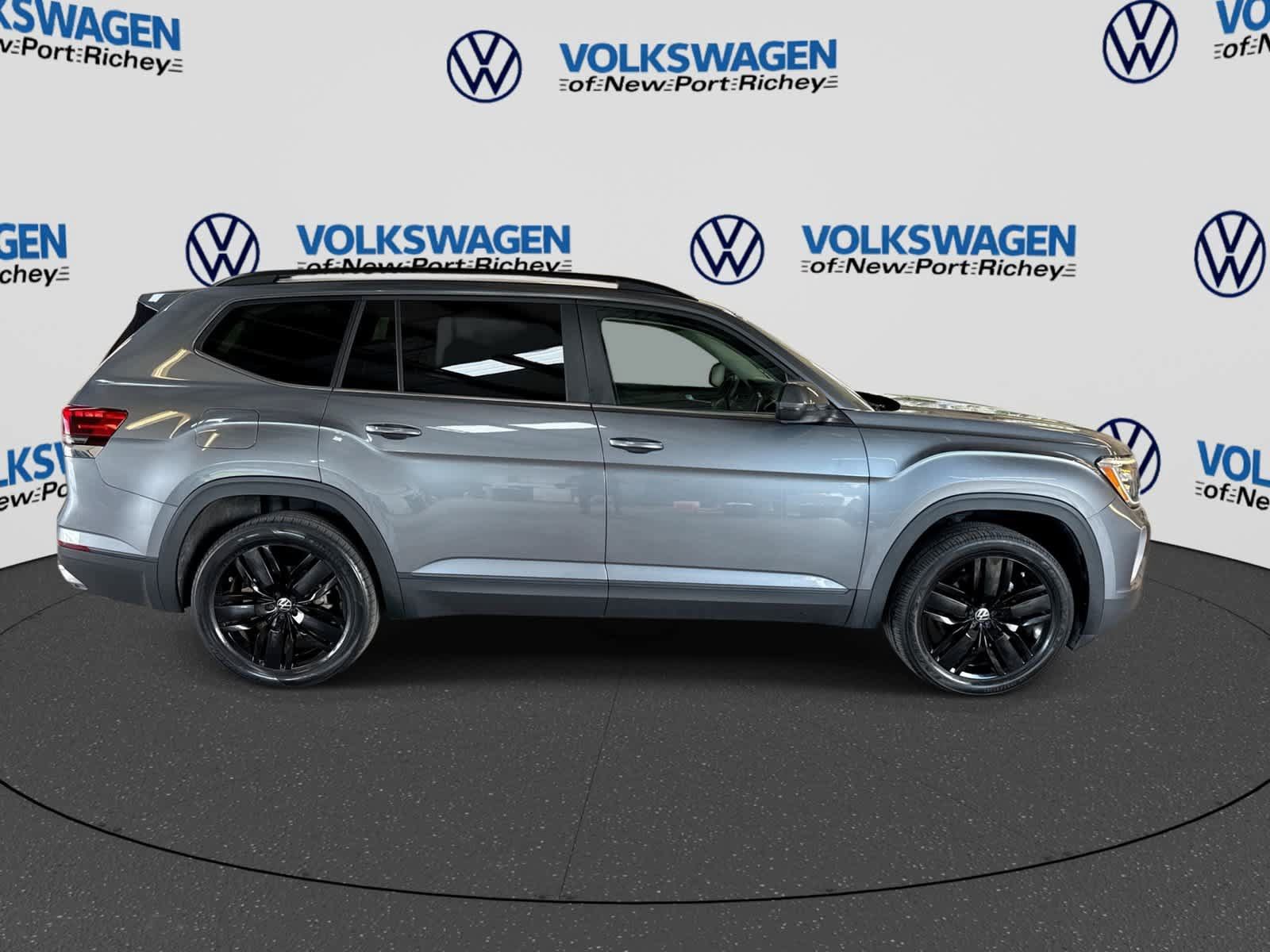 Used 2024 Volkswagen Atlas SE FWD image 15