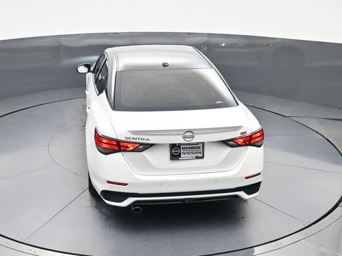 Used 2025 Nissan Sentra SR w/ SR Premium Package FWD image 29