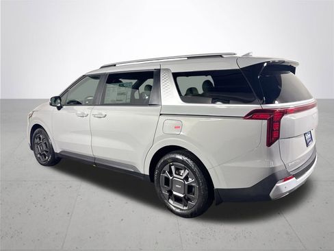New 2026 Kia Carnival EX image 8