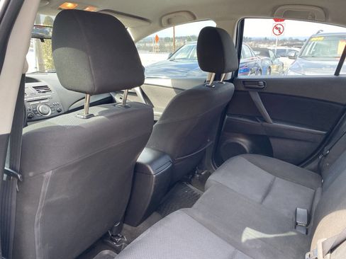 Used 2011 MAZDA MAZDA3 i Sport FWD image 16